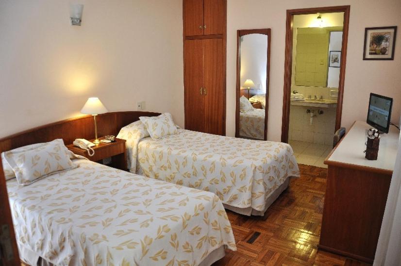 Hotel Los Cedros Salto Luaran gambar