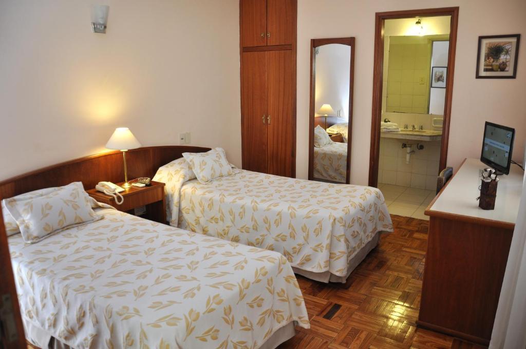 Hotel Los Cedros Salto Luaran gambar