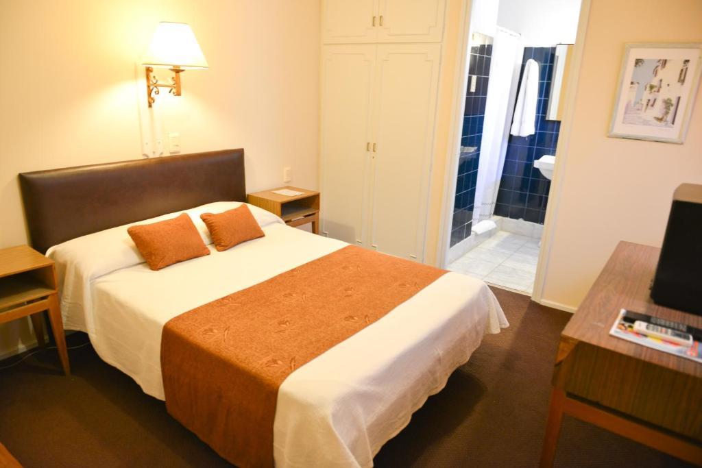 Hotel Los Cedros Salto Bilik gambar