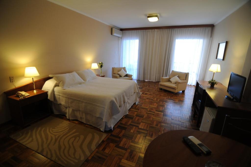 Hotel Los Cedros Salto Bilik gambar